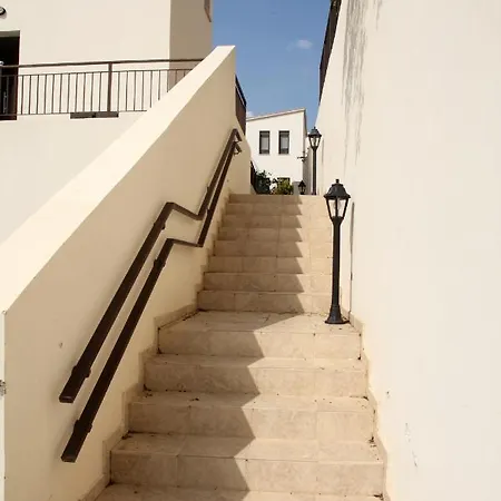 Artista Roustik Apartment *